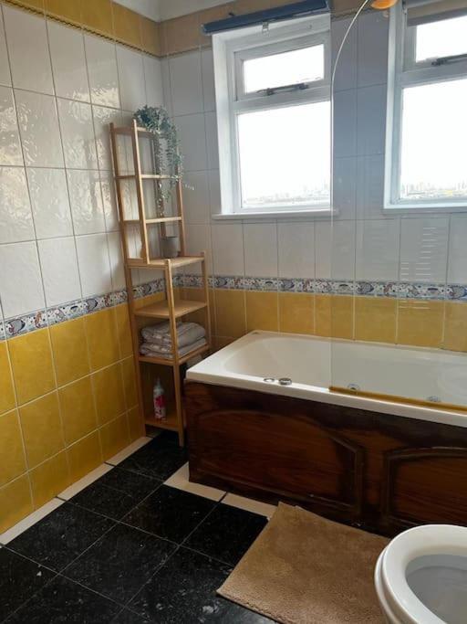 Quirky Studio Flat Selfcontained London Exterior foto